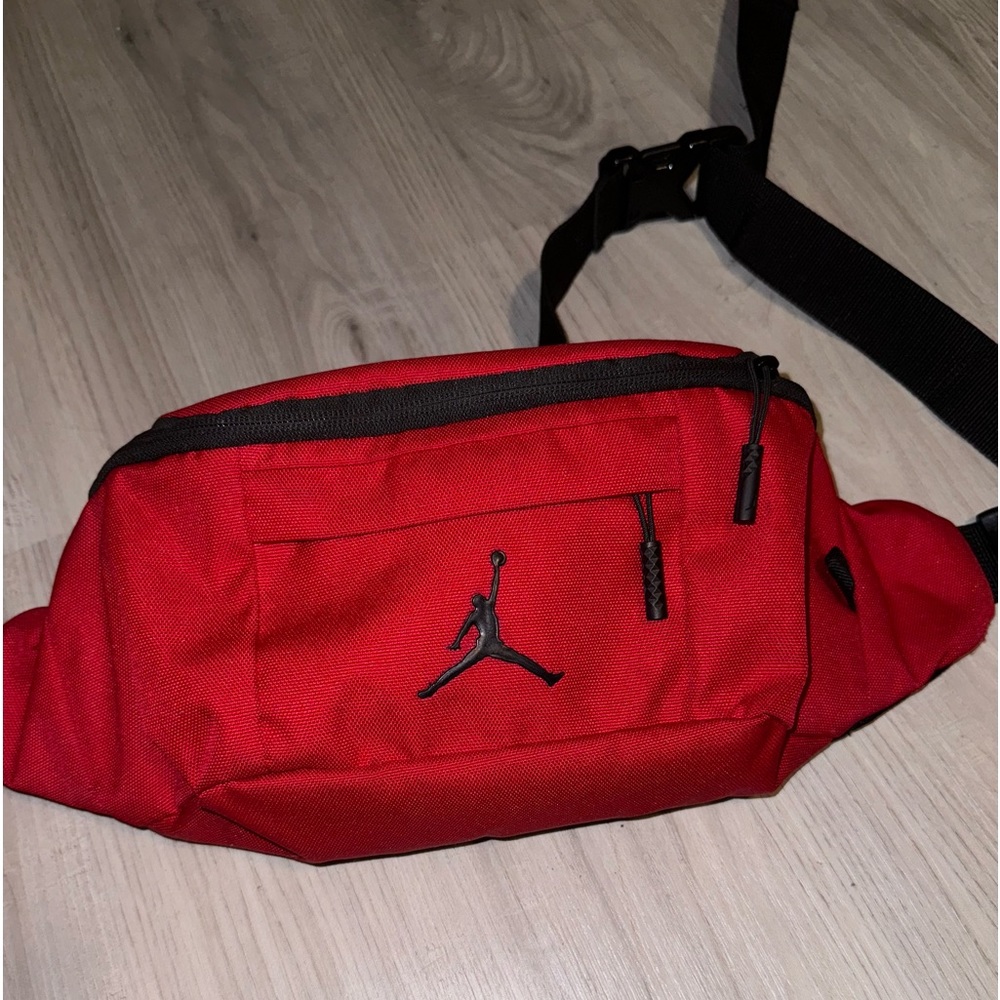 Jordan Fannypack.